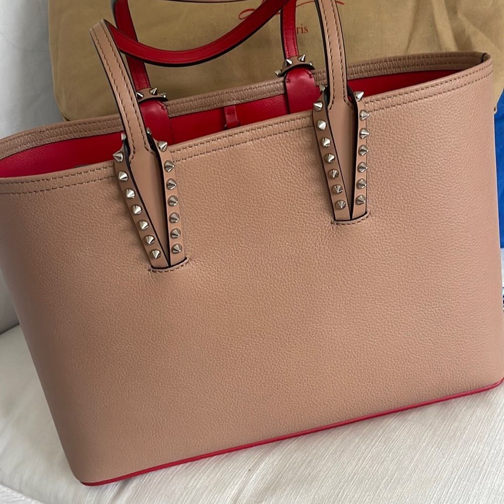 Beautiful brand new Louboutin small cabata